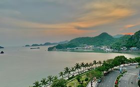 Cat Ba Bay Vision Hotel